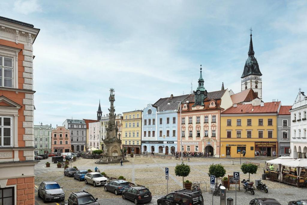 Nespecifikovaný výhled na destinaci Jindřichův Hradec nebo výhled na město při pohledu z apartmánu