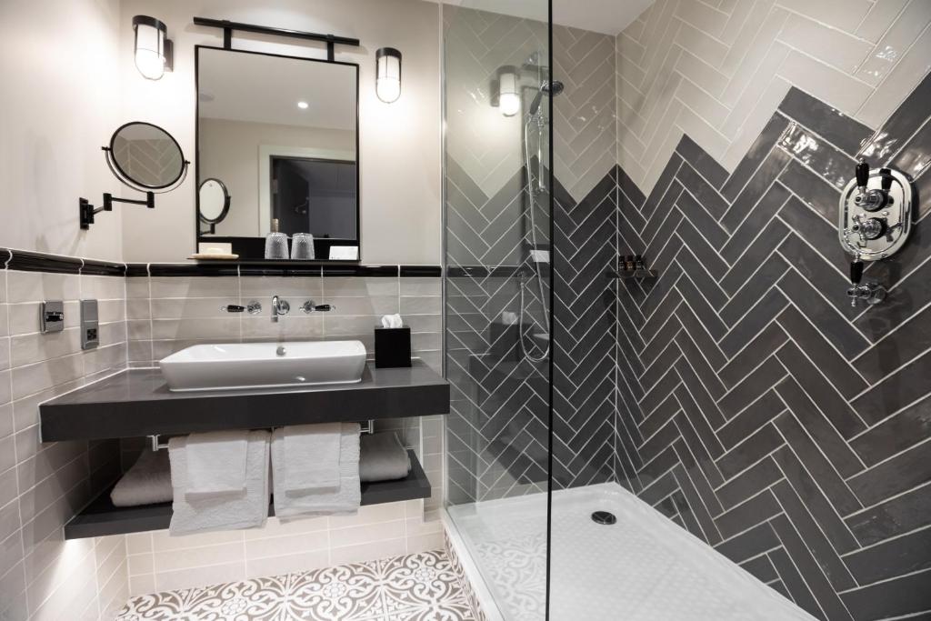 Hotel Indigo - Chester by IHG - Resim 16