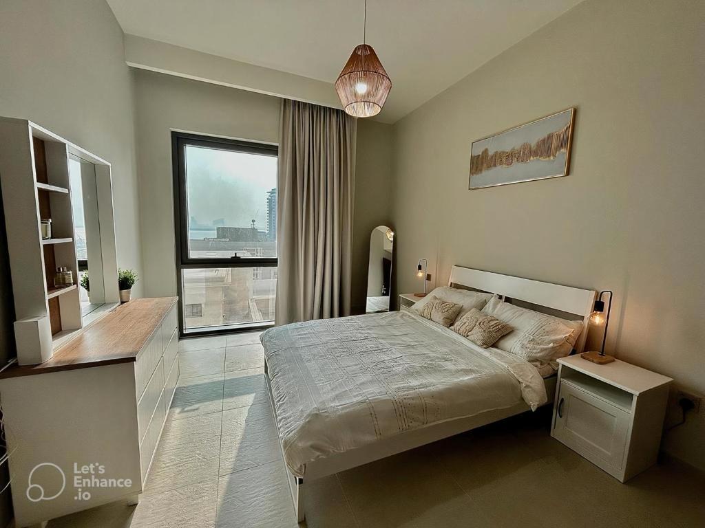 Fotografie z fotogalerie ubytování Luxury 1 Bedroom Apartment in Vida Creek Beach residence v Dubaji
