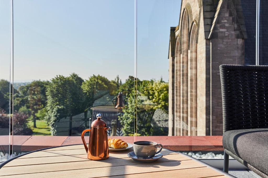 Balkón nebo terasa v ubytování Hotel Indigo - Chester by IHG