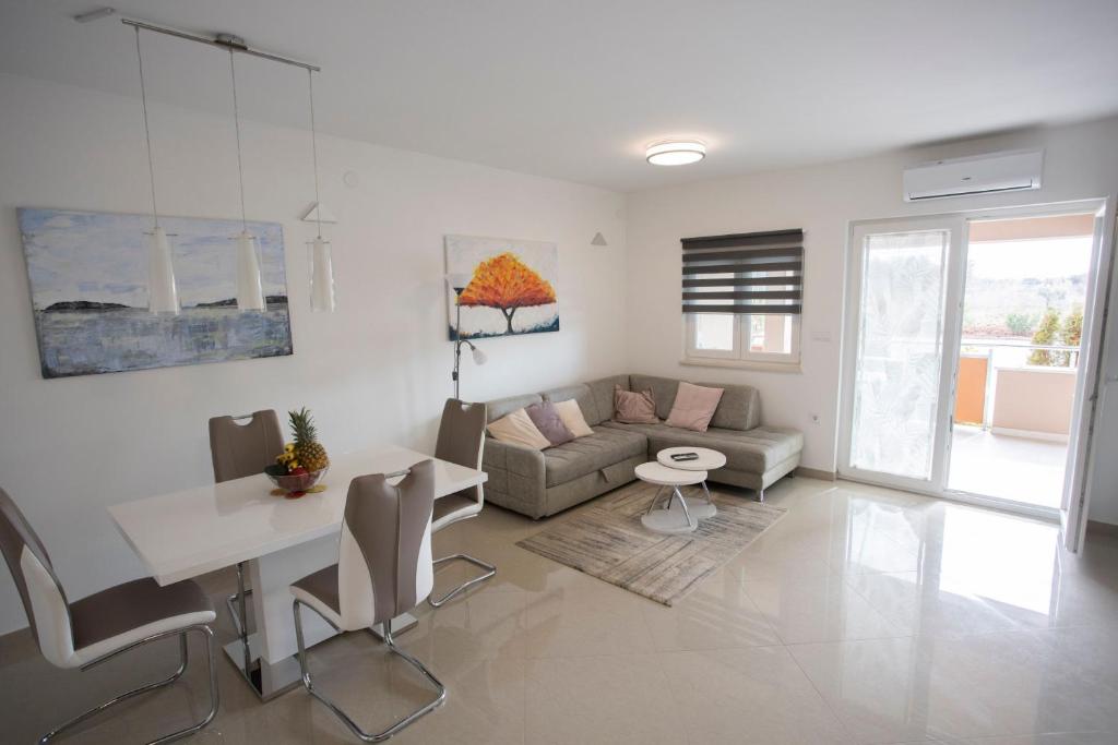 Apartment Mira, Fažana (updated prices 2026)