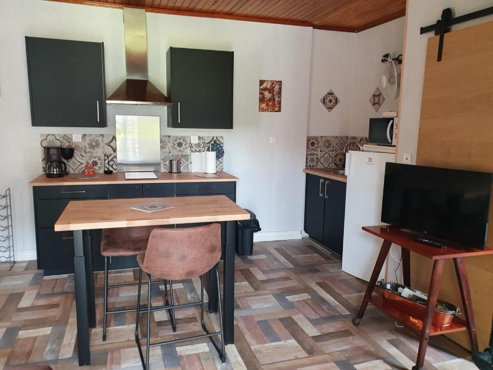 Le pigeonnier maison de caractère logement 4 personnes La maisonnette rénovée logement 2 personnes - One-Bedroom House