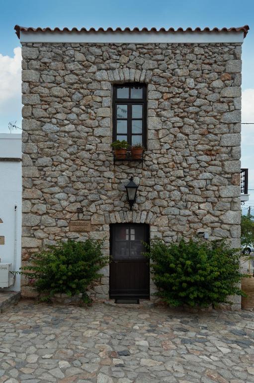 Fotografie z fotogalerie ubytování Belessi's Mansion 1 v destinaci Monemvasia