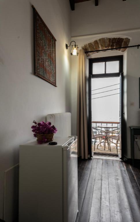 Fotografie z fotogalerie ubytování Belessi's Mansion 1 v destinaci Monemvasia