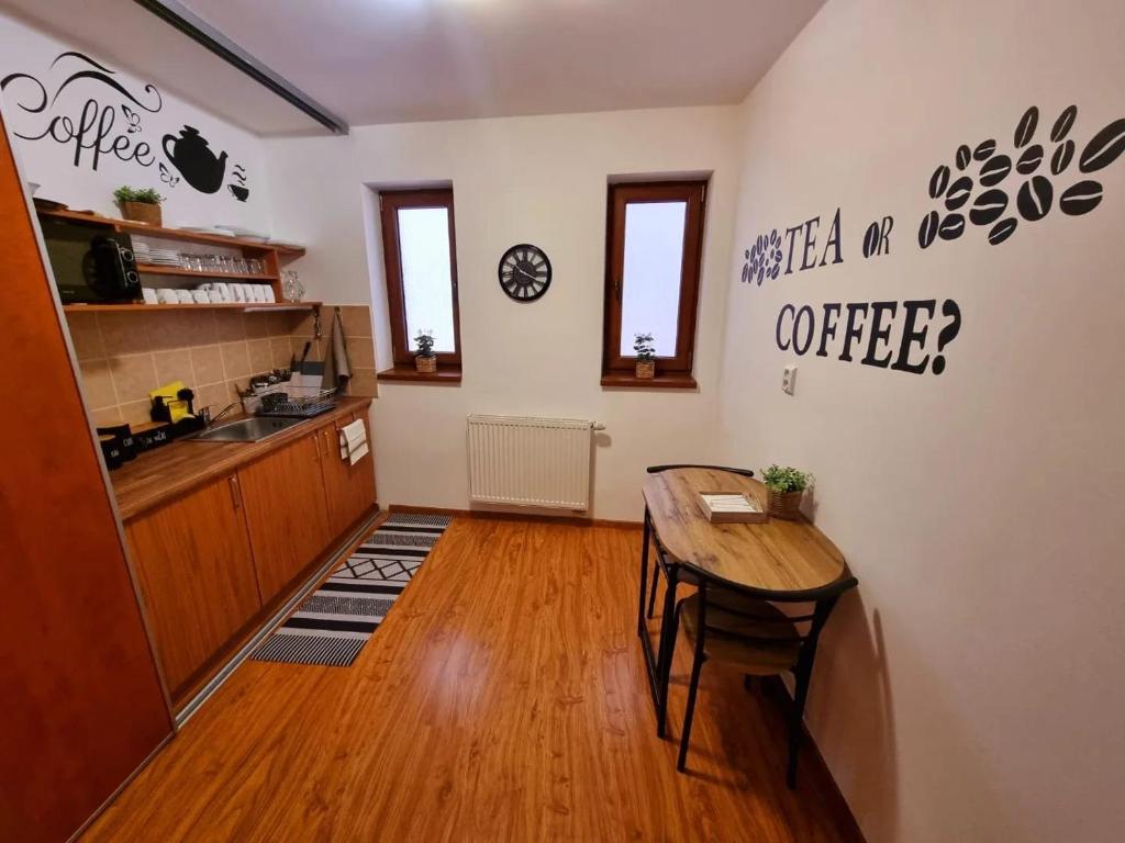 Kuchyň nebo kuchyňský kout v ubytování B&B Penzión Magura