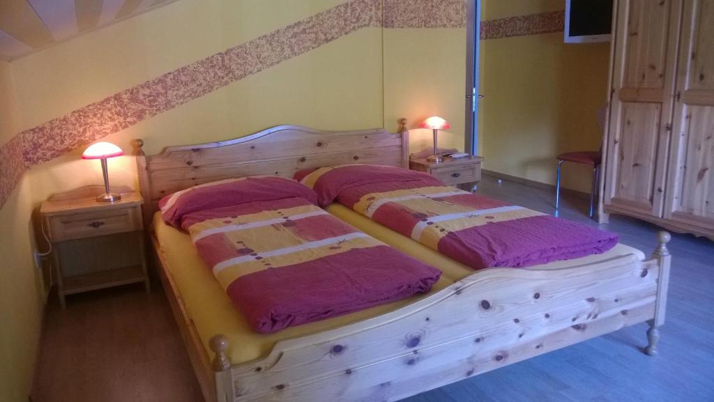 Postel nebo postele na pokoji v ubytování Hotel Klein Matterhorn