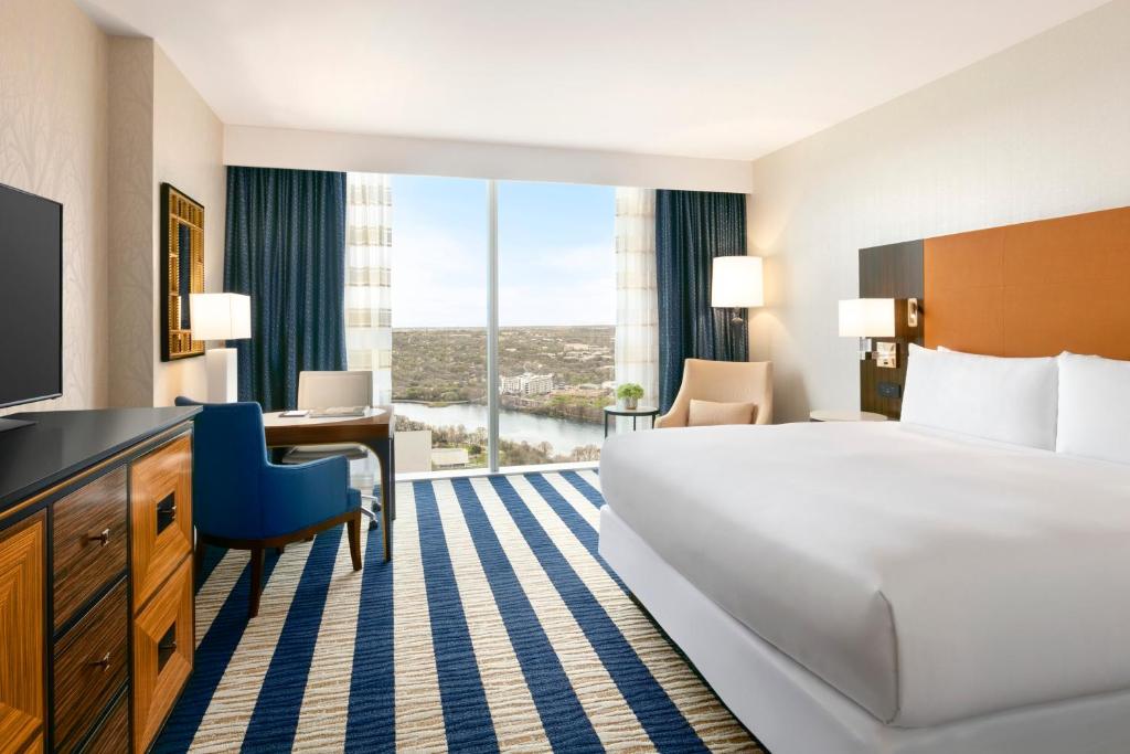 Fairmont Austin photo 2