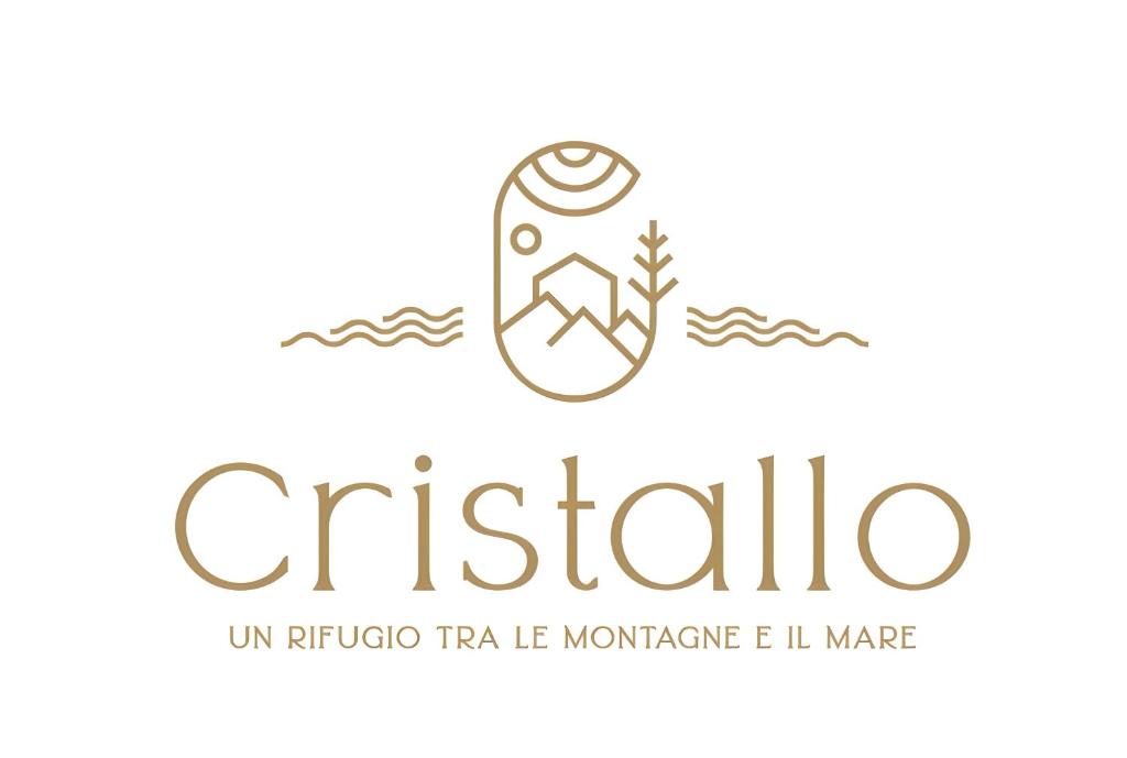 um logótipo para um restaurante com uma garrafa de crisotto em B&B Cristallo em Castrovillari