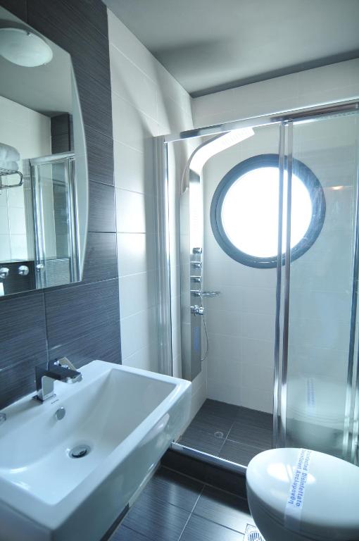 Panorama Inn Hotel - 9