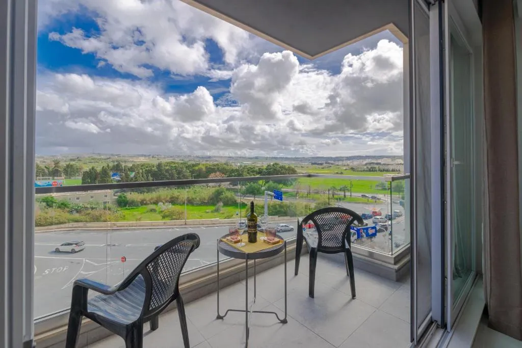 New Spacious Apartment 3 Bdr 2 Bth Bugibba 124 with View