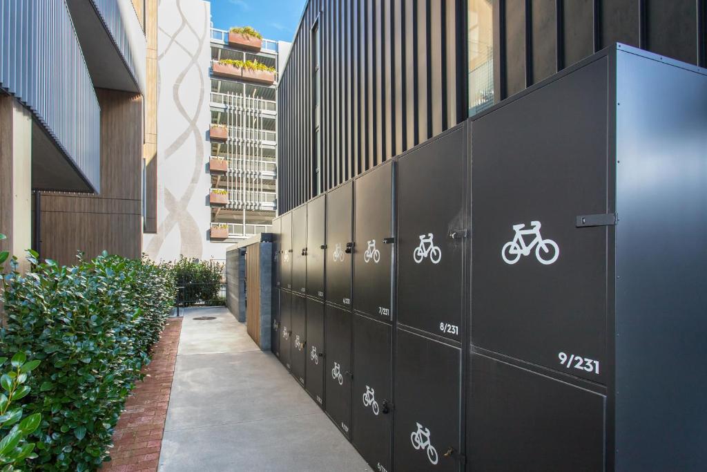 Modern Stylish New 3 Mins CBD - Resim 21