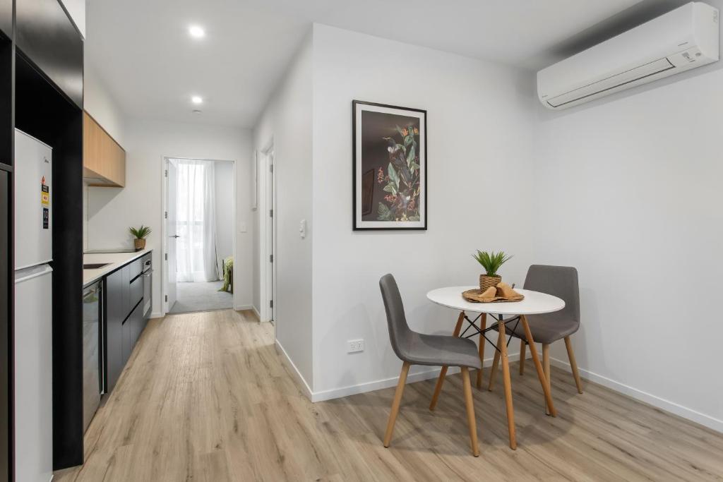 Modern Stylish New 3 Mins CBD - Resim 4