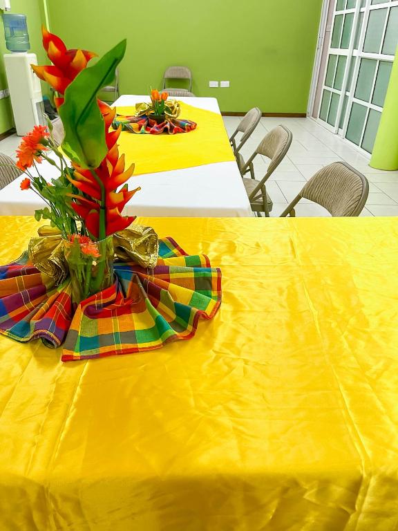 Fotografie z fotogalerie ubytování La Flamboyant Hotel v destinaci Roseau