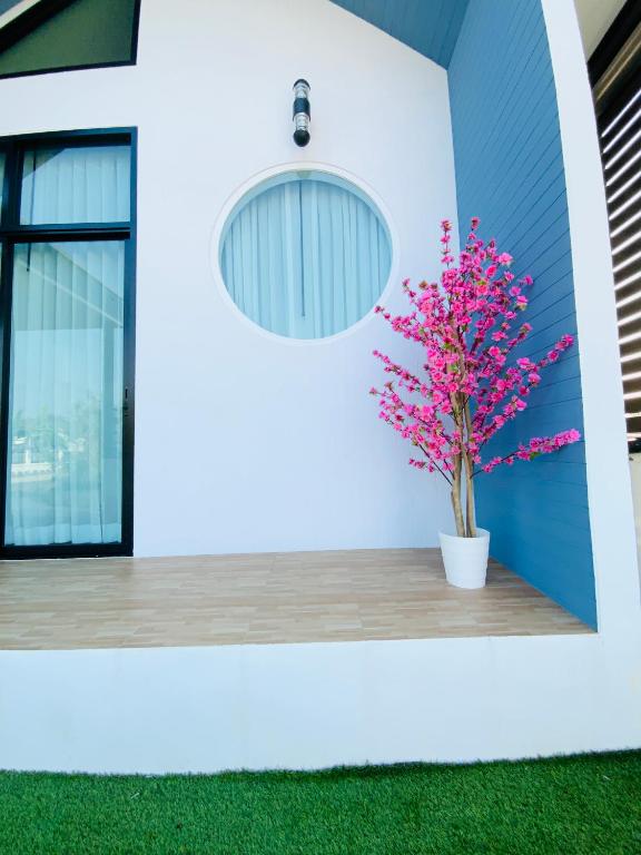 Zahrada ubytování Patteera Pool Villa Sattahip