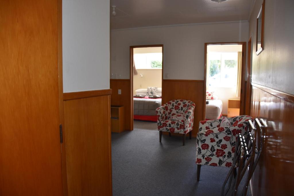 Posezení v ubytování Roxburgh Motels