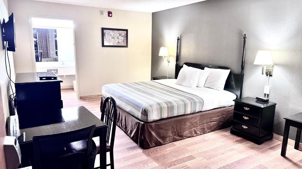 Mountain Home Inn - Room King - Fumer