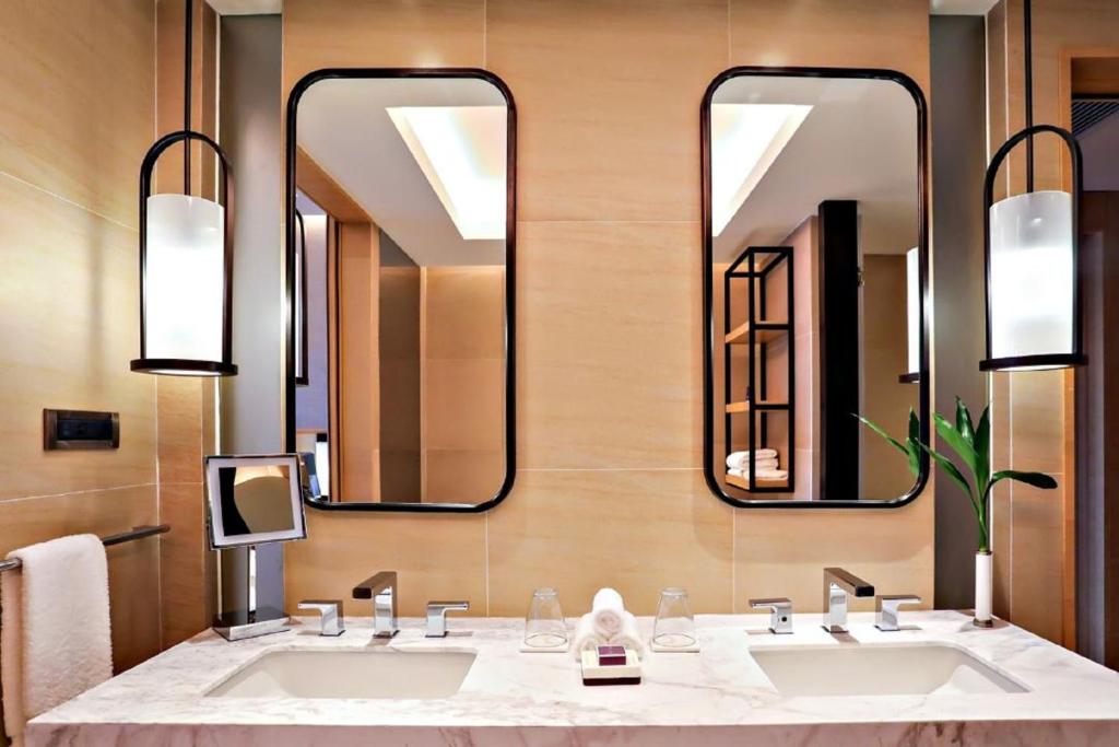 The Ritz-Carlton Sanya, Yalong Bay - Deluxe Room King