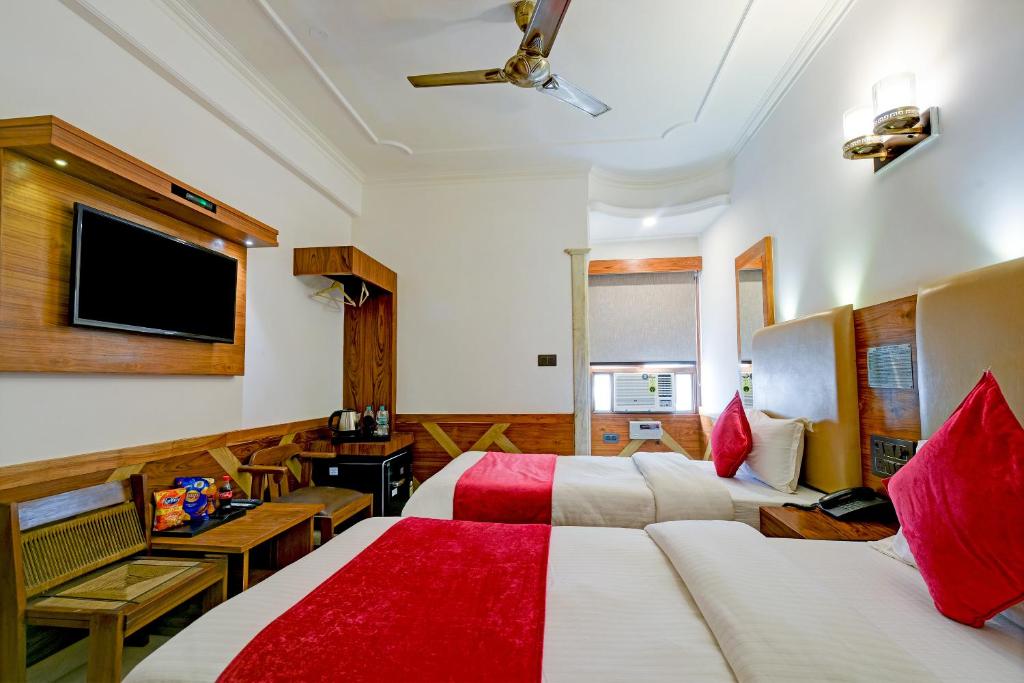 Postel nebo postele na pokoji v ubytování Hotel The Cottage Yes Please - Traveller Choice Award winner 2025