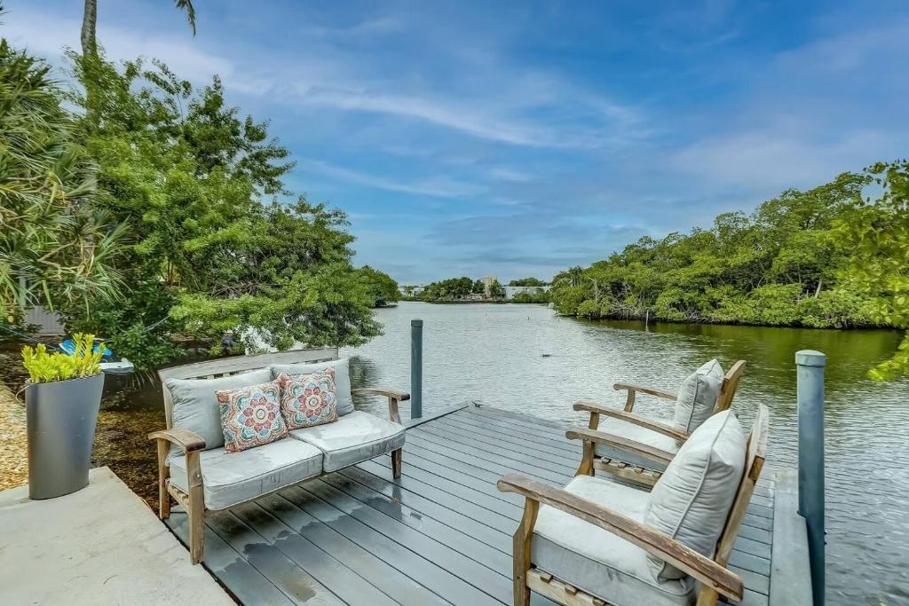 Waterfront Deck Pool Kayak, Fort Lauderdale (updated prices 2026)