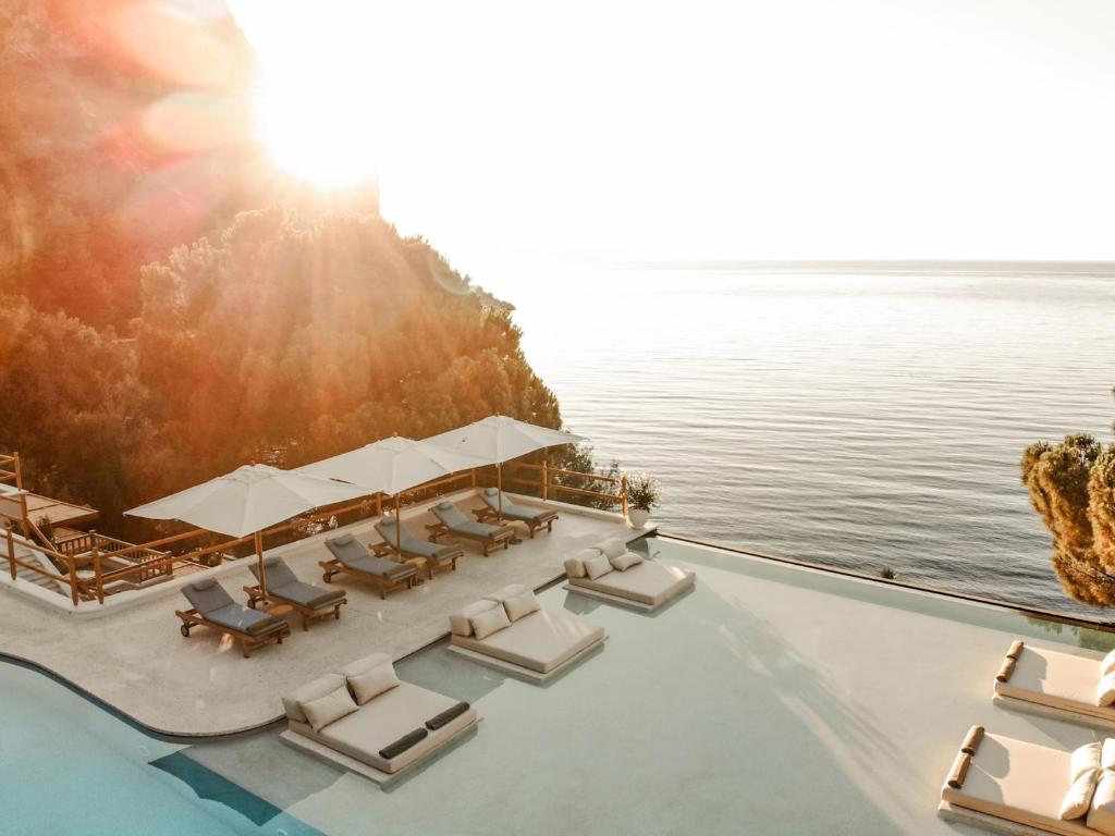 Perios Beach House - Adults Only - 12