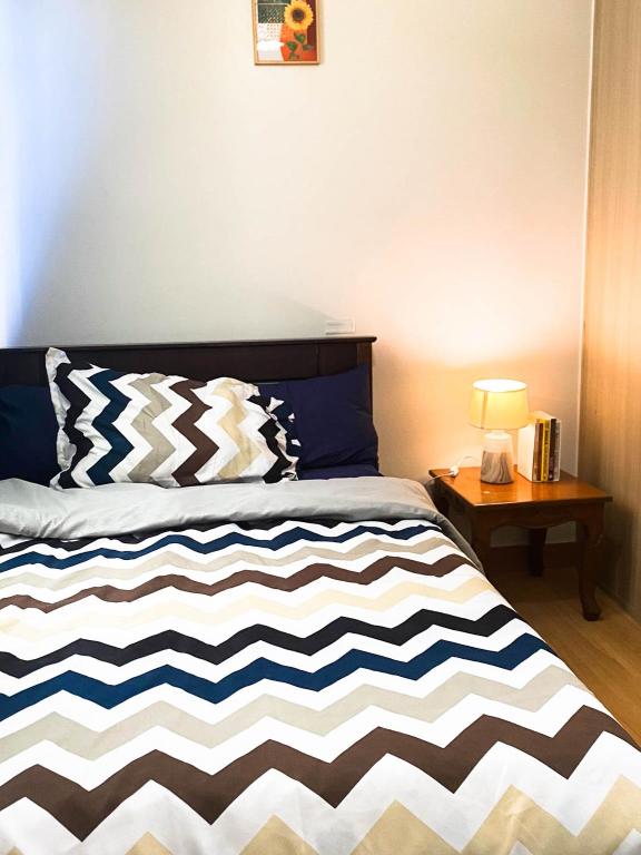 Trees Residences Staycation in Quezon City - Deluxe Double Or Twin Room With Pool Access