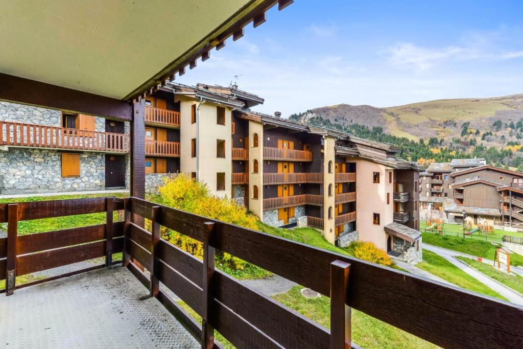 une vue depuis le balcon d'un immeuble dans l'établissement Quartier Crève Cœur - maeva Home - 2 Pièces 5 Personnes - Confort MAE-8660, à Valmorel
