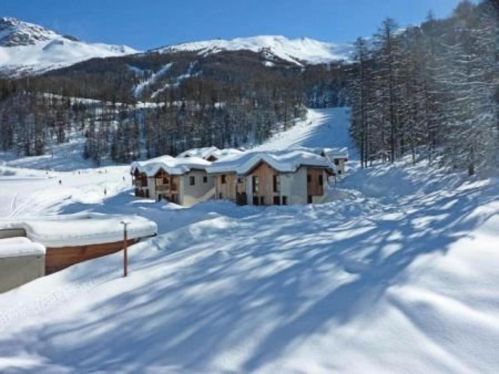 Zdjęcie z galerii obiektu Residence La Combe D Or - Appartement 2 pièces 6 personnes en résidence de standing MAE-3894 w mieście Le Mélézet