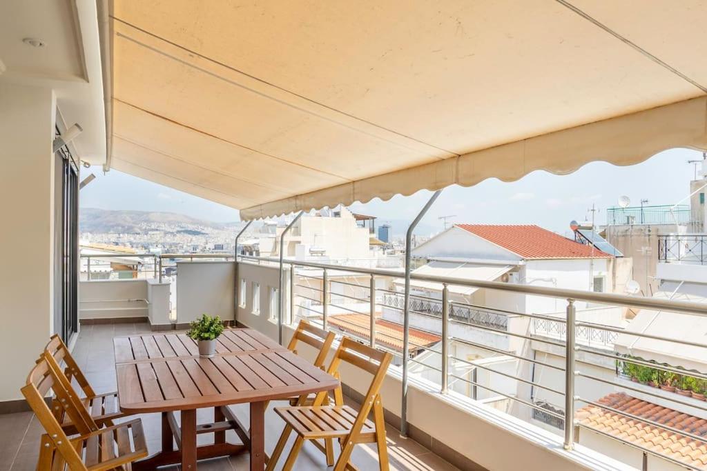 Balkón nebo terasa v ubytování Comfort 1BR apt with amazing balcony at Piraeus
