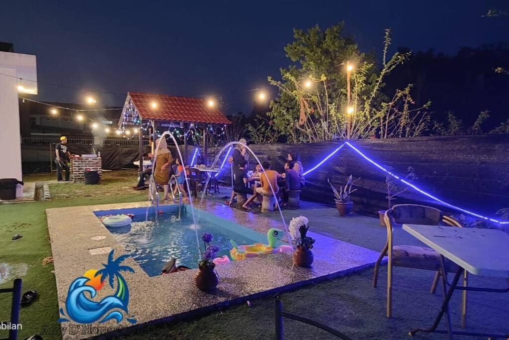 Kolam renang di atau dekat dengan Amy D Homestay Private Pool (Sunggala Hartamas)