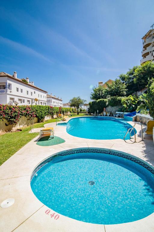 Fotografie z fotogalerie ubytování Sunshine Getaway apartment in Nueva Andalucia close to Centro Plaza v destinaci Marbella