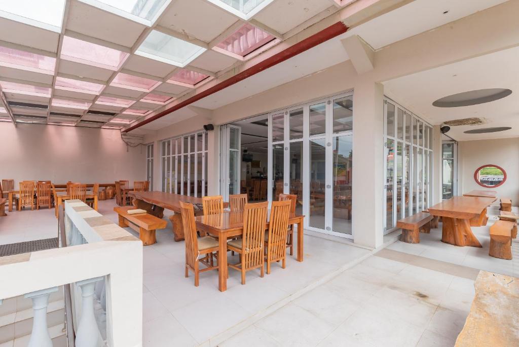 Posezení v ubytování Urbanview Resort Botol Cisarua Puncak Bogor
