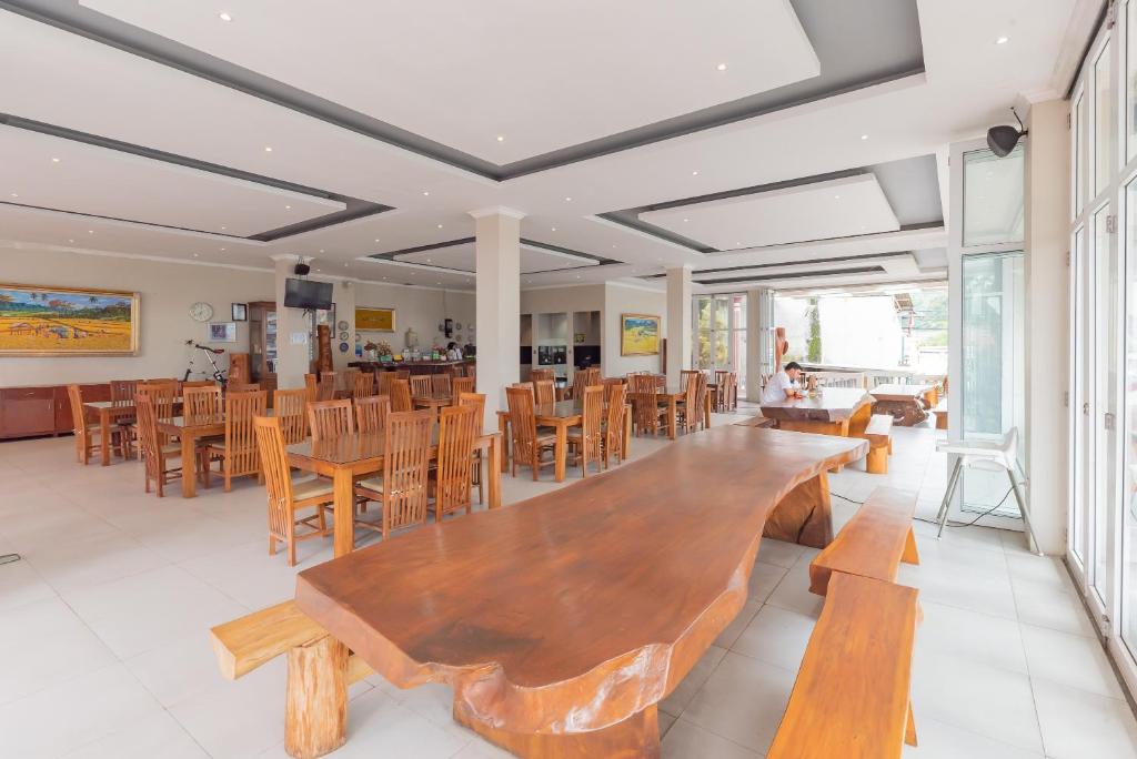 Restaurace v ubytování Urbanview Resort Botol Cisarua Puncak Bogor