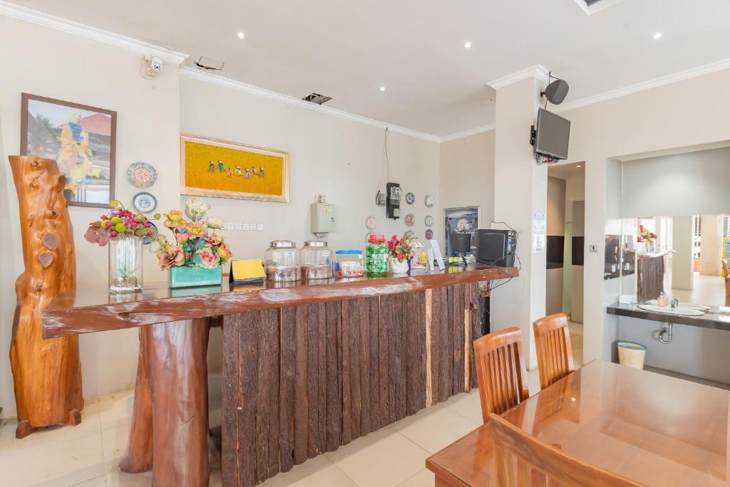 Kuchyň nebo kuchyňský kout v ubytování Urbanview Resort Botol Cisarua Puncak Bogor
