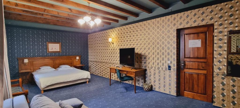 Topaz Boutique - Resim 12