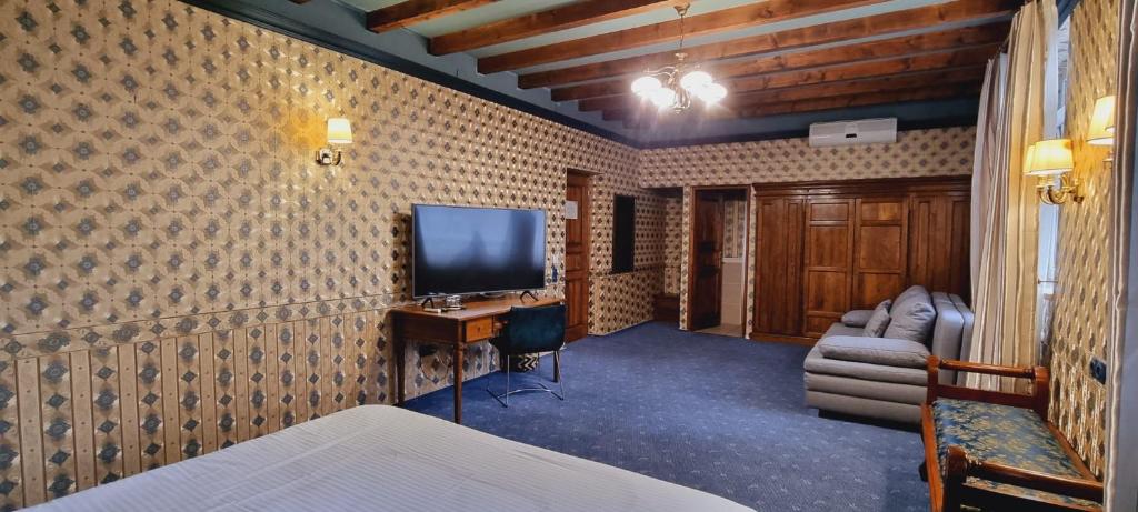 Topaz Boutique - Resim 11