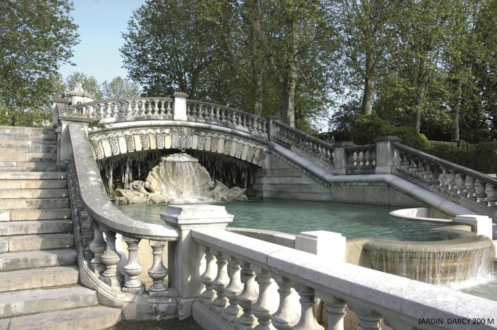 Hôtel Montchapet Dijon Centre - Resim 42