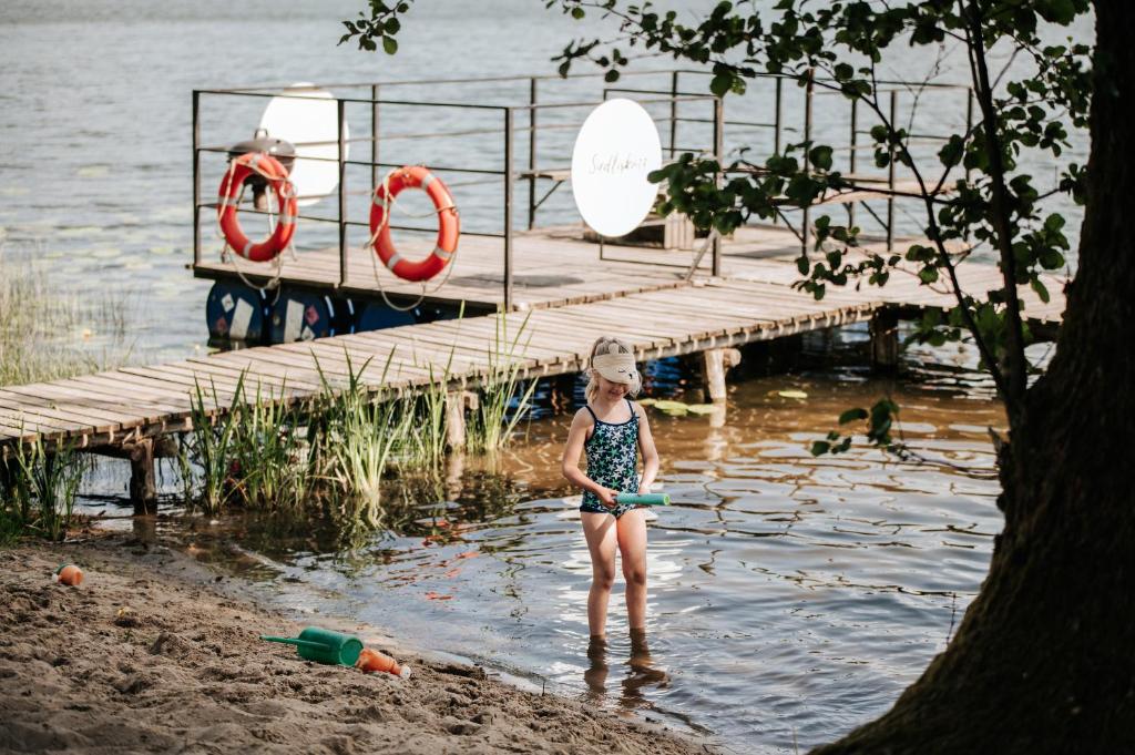 Loodusmaastik puhkemajakeste lähedal