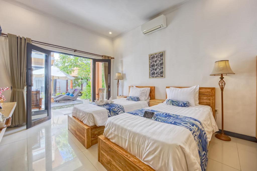 JnJ Guest House - Deluxe Double Or Twin Room With Pool View