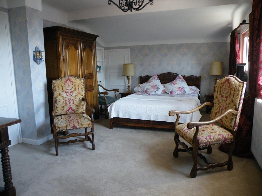 En eller flere senge i et værelse på Villa Erresiñolettean