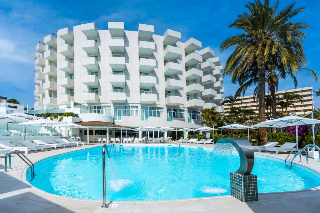 Bazén v ubytování HL Rondo Hotel nebo v jeho okolí