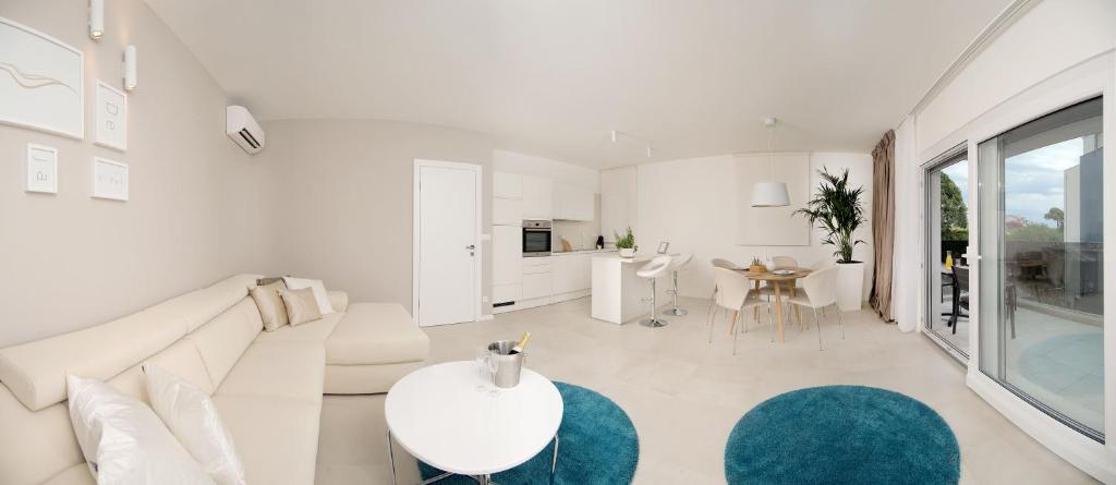 Kuchyňa alebo kuchynka v ubytovaní Apartments Deja Views