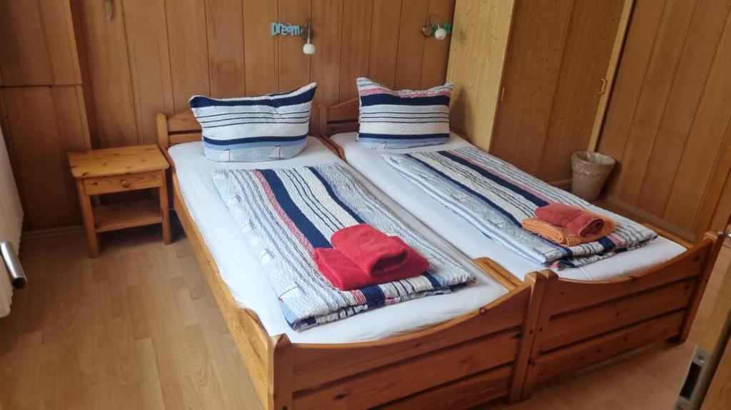 Postel nebo postele na pokoji v ubytování Edeltraut Behring Susi