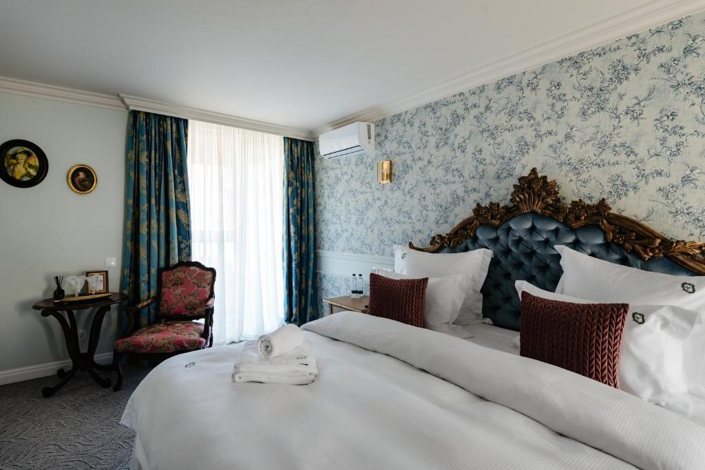 Ateneea Luxury Rooms - Resim 37