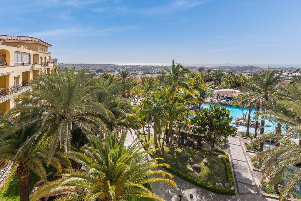 Piscina di Palm Oasis Maspalomas o nelle vicinanze