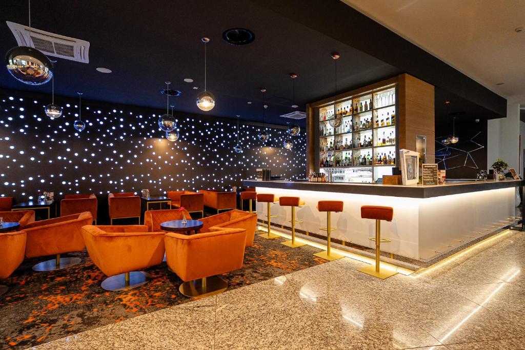 Lounge nebo bar v ubytování Copernicus Toruń Hotel