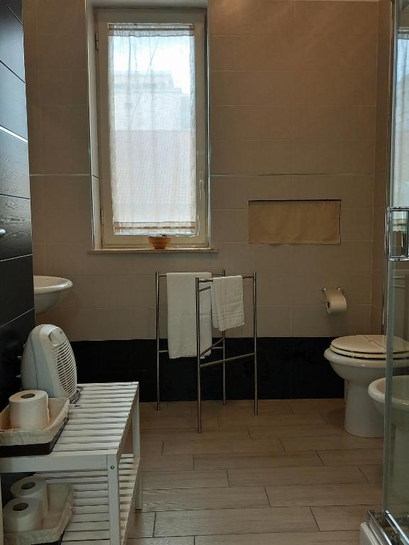 A bathroom at Your Bed Napoli