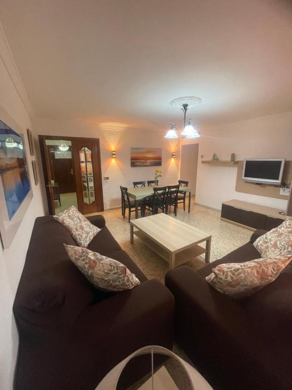 A kitchen or kitchenette at GRAN Y MAGNÍFICO APARTAMENTO EN MáLAGA