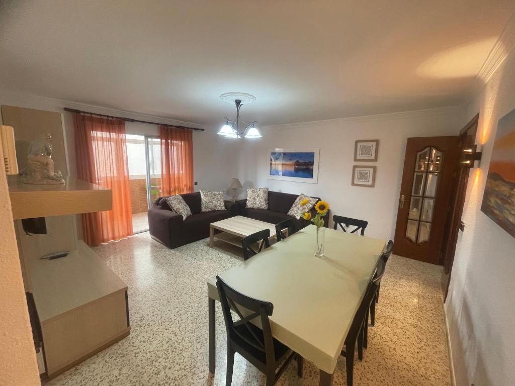 A seating area at GRAN Y MAGNÍFICO APARTAMENTO EN MáLAGA