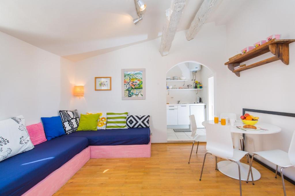 Arty Apartments in the Heart of Dubrovnik by Irundo