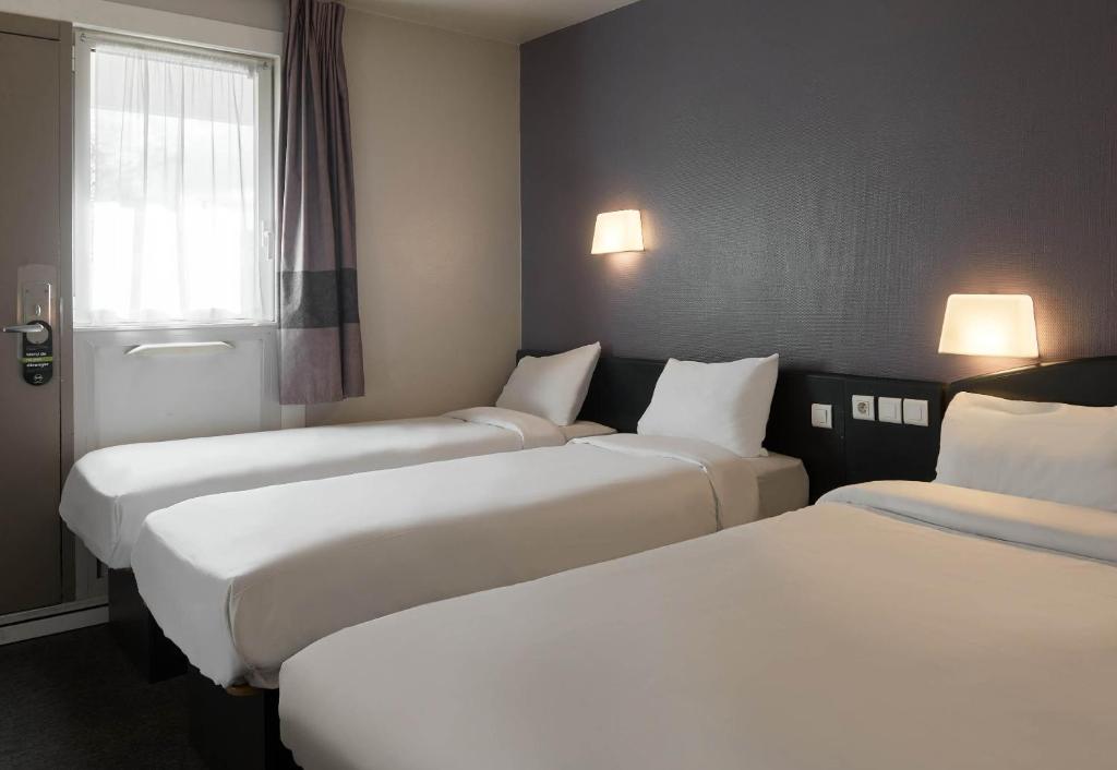 B&B HOTEL Saclay - Quadruple Room